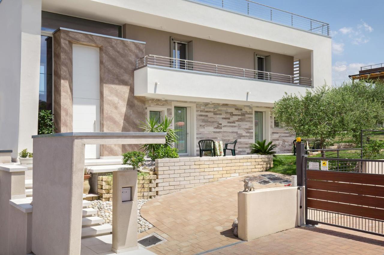 Villa Aurora-Holiday Home Apt 2 巴多利诺 外观 照片
