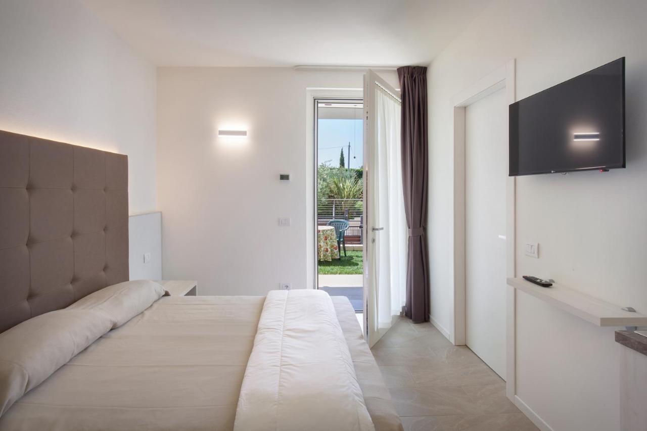 Villa Aurora-Holiday Home Apt 2 巴多利诺 外观 照片