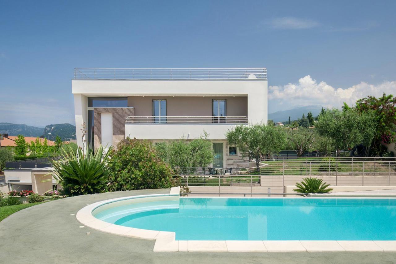 Villa Aurora-Holiday Home Apt 2 巴多利诺 外观 照片